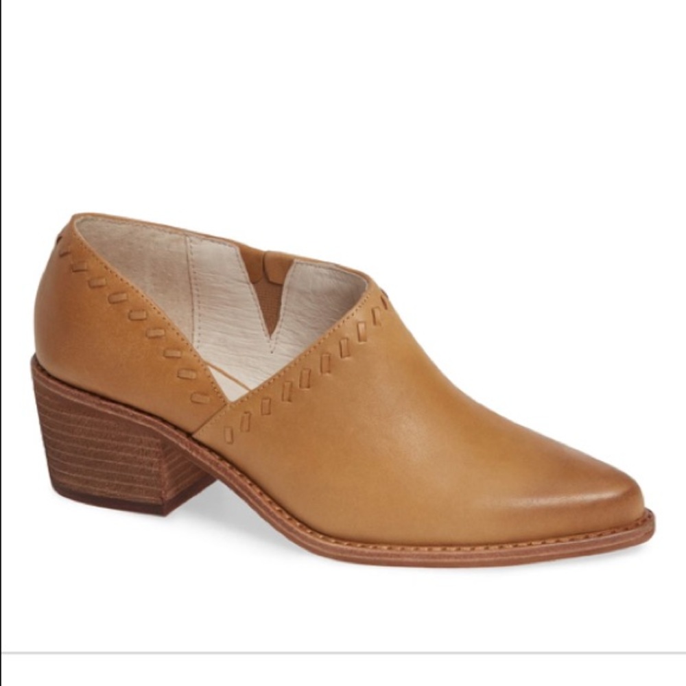 NWT Caslon Boots